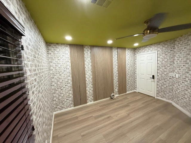 Modern office with vinyl wallcovering installation