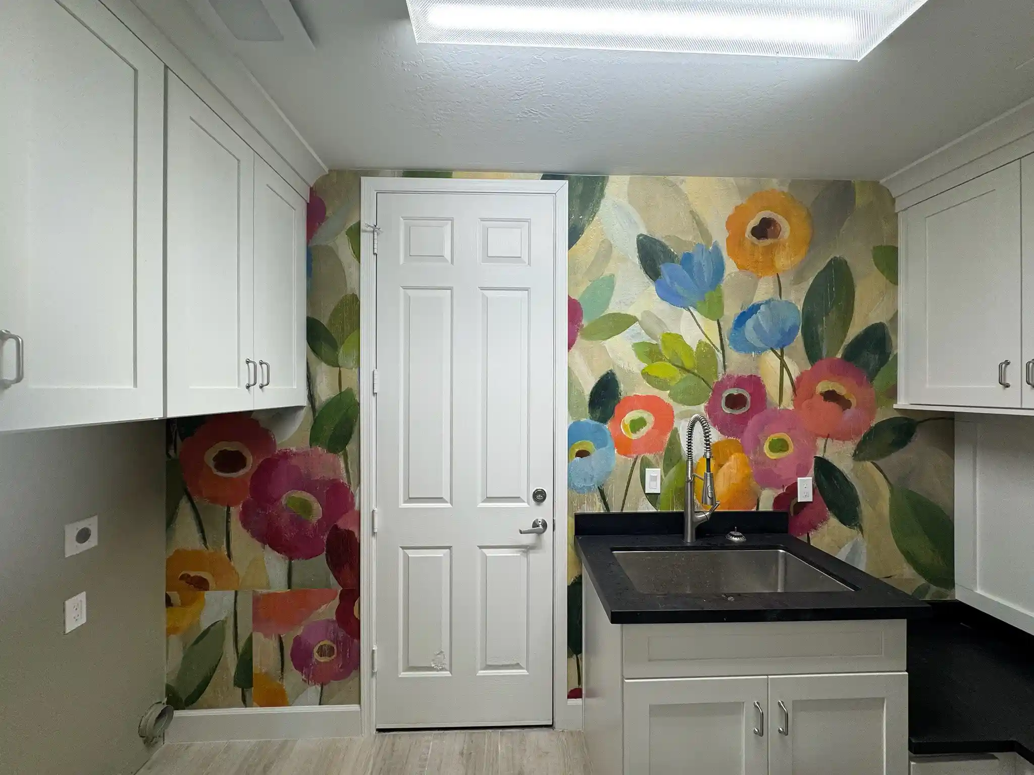 Refined wallpaper installation in a Bay Area living room — Wallpaper Installers Service